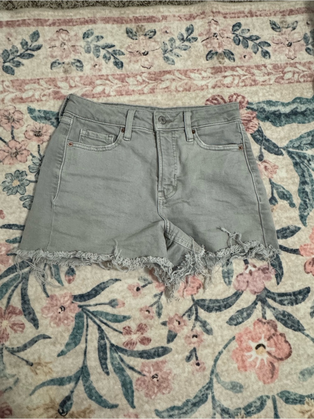 Old Navy Light Gray Frayed Hem Jean Shorts